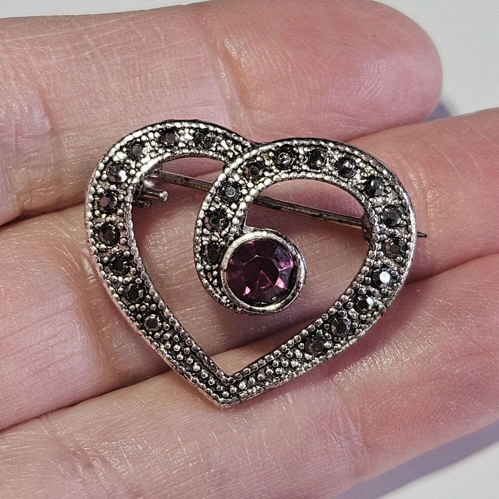 Silver Tone Sparkling Heart Shaped Lapel Pin Brooch Purple Gray Rhinestone